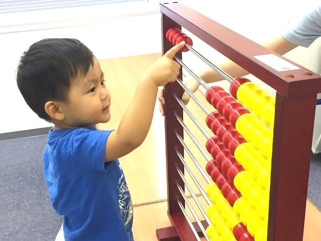 【言語聴覚士】児童発達支援/年間休日120日/送迎なし/業界トップクラスの施設数と実績あり！年間300以上の研修でさらに療育のプロへ♪/月給24.5万円～/正社員/資格必須