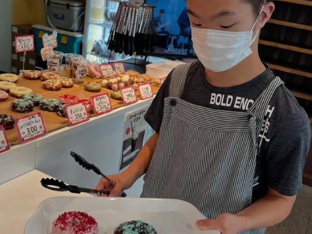 【児童指導員】多機能型施設/年休124日◎/日祝休み/残業ほぼなし/英会話＆運動がメインのプログラム♪/子どもたちと一緒に楽しみながら成長をサポート/月給20万円～/正社員/資格必須の写真4枚目