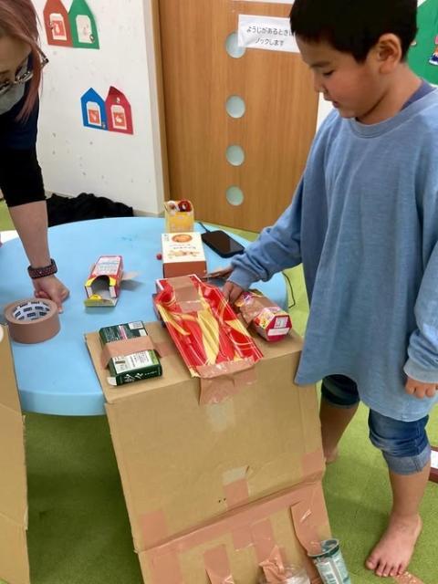 【保育士】多機能型施設/年間休日124日◎/日祝休み/英会話＆運動がメインのプログラム♪/子どもたちと一緒に楽しみながら成長をサポート/月給19.5万円～/正社員/資格必須の写真8枚目