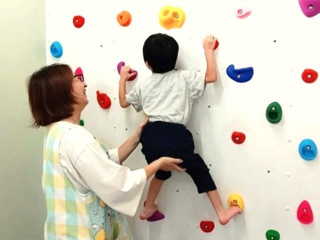 【保育士】多機能型施設/正社員/資格必須/月給22.5万円～/日祝休み/全国に300施設以上を展開する業界大手のFC♪/個別対応で自主性を伸ばす療育◎