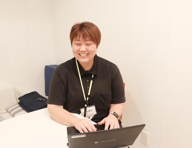 【理学療法士】児童発達支援/月9日休み/日祝休み/産休・育休取得実績あり/送迎なし◎/子どもたちと悩みを共有し、自己有能感をはぐくむ支援♪/月給21.5万円～/正社員/資格必須