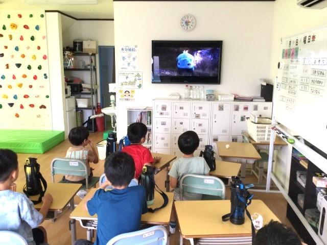 【児童指導員】多機能型施設/日曜休み＆残業ほぼなし◎/全国で300施設を展開する大手のFC/個別対応で自主的な成長をサポート♪/月給24万円～/契約社員/資格必須の写真2枚目