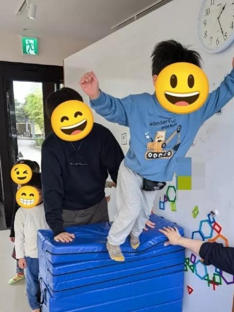 【保育士】多機能型施設/年間休日120日/完全週休2日制◎/未経験可/研修制度が充実！/「遊び」「楽しい」をテーマにオーダーメイドの支援を提供♪/月給23万円～/正社員/資格必須の写真3枚目