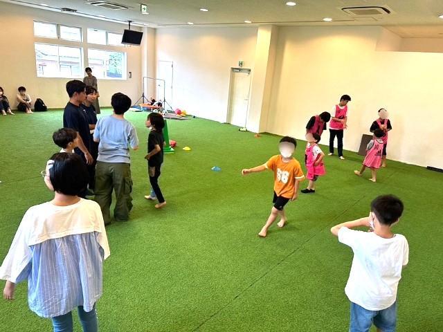 【理学療法士】放課後等デイサービス/急なお休みにも対応可◎/運動好き大歓迎！遊びとスポーツで心・からだを育てるコーディネーション療育♪/月給21万円～/正社員/資格必須の写真4枚目