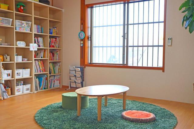 【言語聴覚士】多機能型施設/完全週休2日制◎/日曜休み/残業ほぼなし/アーティストやパフォーマーによる、表現を指導する療育カリキュラムが特徴♪/月給18万円～/正社員/資格必須の写真2枚目