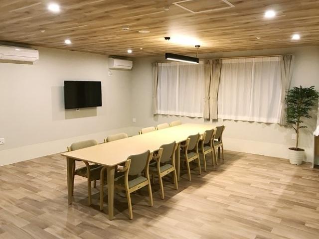 【サービス管理責任者】共同生活援助/土日休み＆勤務時間相談可◎/全国140施設を開する法人/事業拡大による募集！/昇給年4回/時給1,300円～/パート・アルバイト/資格必須