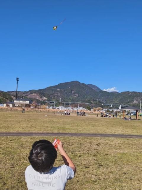 【保育士】放課後等デイサービス/日曜休み＆残業⽉平均1時間未満◎/一緒に成長できる！豊富な人材力が強み♪/県内で10か所以上の施設を展開中！/月給23万円～/正社員/資格必須の写真2枚目