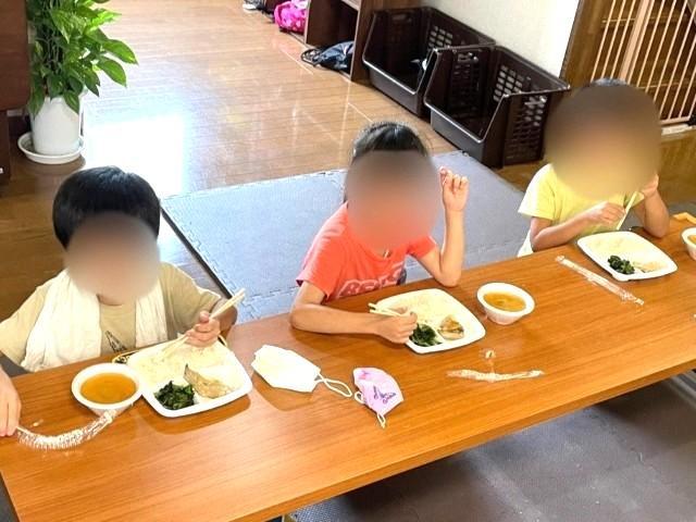 【児童指導員】多機能型施設/正社員/資格必須/月給20万円～/原則土日祝休み/残業ほぼなし/未経験可/駅チカ/大阪府内を中心に療育・訪問介護・通所介護事業などを展開する運営法人◎の写真3枚目