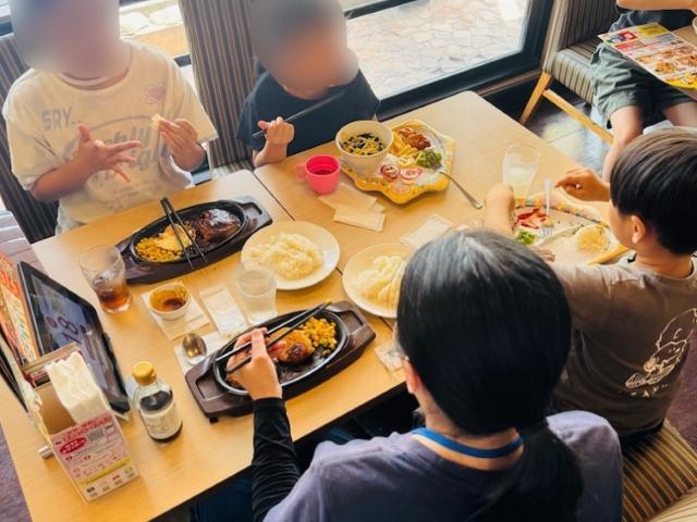 【児童指導員】多機能型施設/年休120日/完全週休2日制◎/今が楽しいと思える経験を提供/リトミックなどの音楽活動を取り入れたハッピーな療育♪/月給18.5万円～/正社員/資格必須の写真10枚目