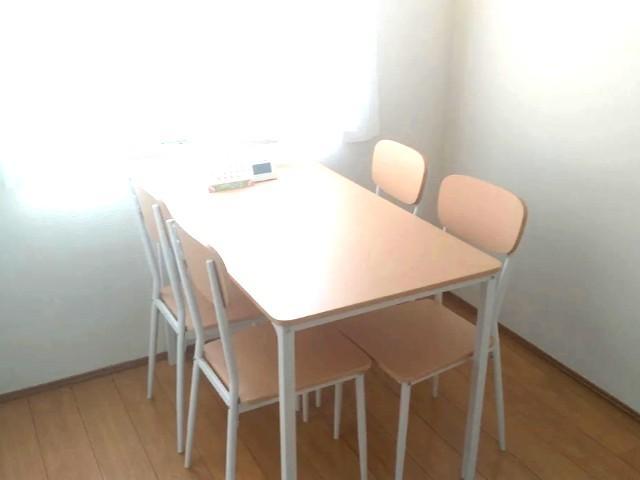 【保育士】多機能型施設/年休112日/土日祝休み◎/遊ぶ＆学ぶが叶う大型タッチパネルを導入！子どもの心を受け止め、その思いに寄り添う療育♪/月給21万円～/正社員/資格必須の写真3枚目