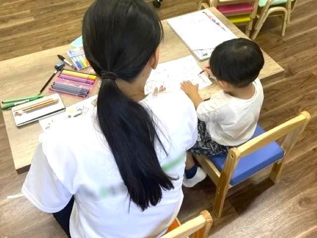 【児童指導員】多機能型施設/正社員/資格必須/月給22万円～/日祝休み/残業ほぼなし◎/全国展開中の大手/研修充実/専門職多数在籍！仲間とさらに成長も♪の写真2枚目