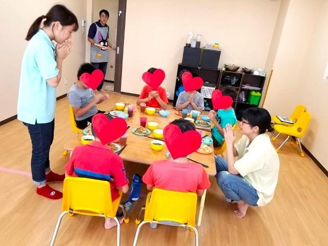 【理学療法士】放課後等デイサービス/多職種連携で成長＆残業ほぼなし◎/送迎なし/「まなび」から楽しく「できる」自信につなげる就労特化型施設♪/月給22万円～/正社員/資格必須の写真2枚目