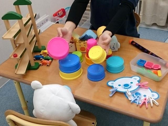 【保育士】児童発達支援/日月休み/完全週休2日制/送迎なし◎/30年の歴史で培われた療育ノウハウあり/研修制度＆ワークライフバランスが充実♪/月給22万円～/正社員/資格必須の写真1枚目