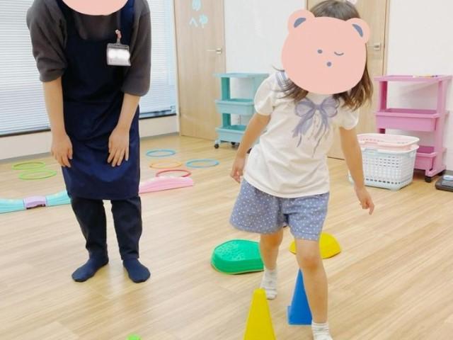 【臨床心理士/公認心理師】児童発達支援/年間休日125日/送迎なし/評価制度が充実/全国100教室以上を展開するFC◎/ABAに基づく独自療育が特徴/月給20万円～/正社員/資格必須の写真3枚目