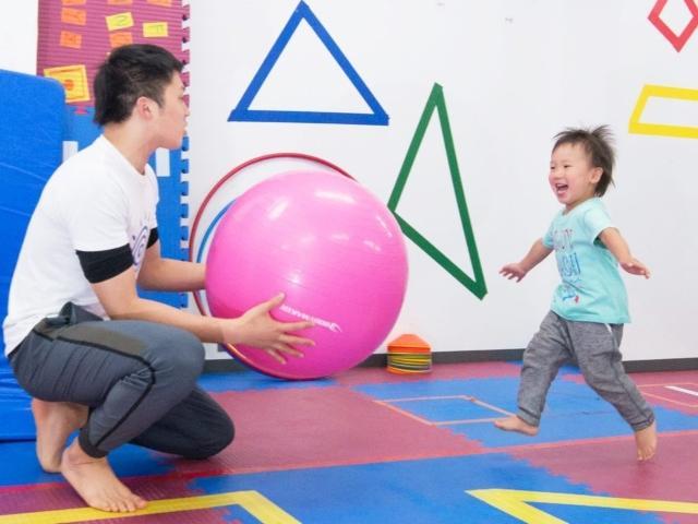 【作業療法士】児童発達支援/残業ほぼなし◎/「1対1×オーダーメイド療育」で子どもたちのための支援を♪/多彩な有資格者＆自社研究機関でさらに成長も/月給26万円～/正社員/資格必須の写真5枚目