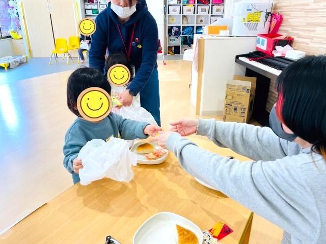 【児童指導員】児童発達⽀援/日祝休み/年間休日110日以上/送迎なし/⽉給26万円〜/子育て中のスタッフも活躍中♪一日預かり型支援でじっくり子どもたちと向き合う！/正社員/資格必須の写真7枚目