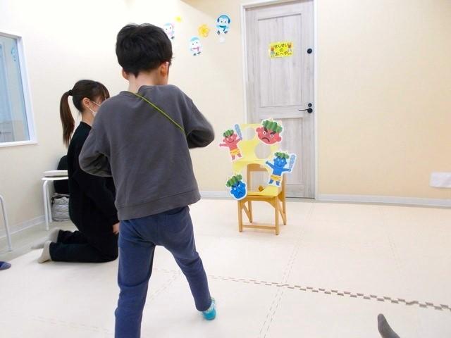 【保育士】児童発達支援/正社員/資格必須/月給24万円～/年休120日以上/残業ほぼなし/送迎なし/もっと成長したいなら、研修＆サポート体制充実の業界大手フランチャイズへ♪の写真1枚目