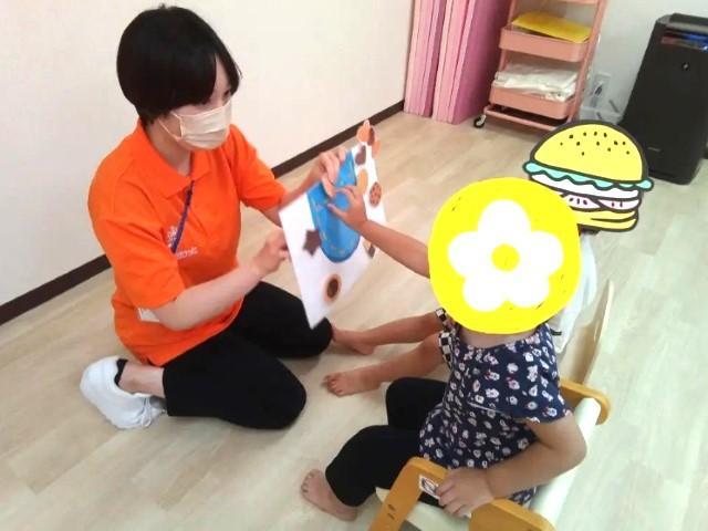 【理学療法士】児童発達支援/4週8休制/送迎なし/残業ほぼなし/研修制度充実/全国100教室以上を展開するFC◎/ABAに基づく独自療育が特徴♪/月給23万円～/正社員/資格必須の写真2枚目