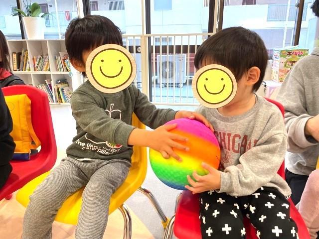 【作業療法士】児童発達⽀援/日祝休み/年間休日110日以上/送迎なし/子育て中のスタッフも活躍中♪一日預かり型支援でじっくり子どもたちと向き合う！/⽉給26万円〜/正社員/資格必須の写真3枚目