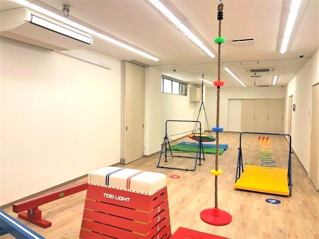 【児童指導員】児童発達支援/正社員/資格必須/月給23万円～/送迎なし/残業ほぼなし/未経験可/駅チカ/マンツーマンがメインの療育◎/子どもたちの可能性を最大限に引き出す♪の写真9枚目