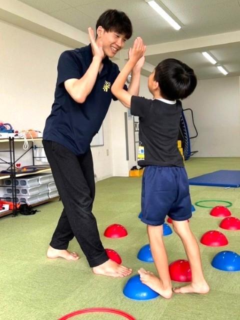 【作業療法士】多機能型施設/正社員/資格必須/送迎なし/月給21.6万円～/月木固定休み◎/研修制度充実/個別・集団での運動療育で、生きるチカラを育んでいく♪の写真4枚目