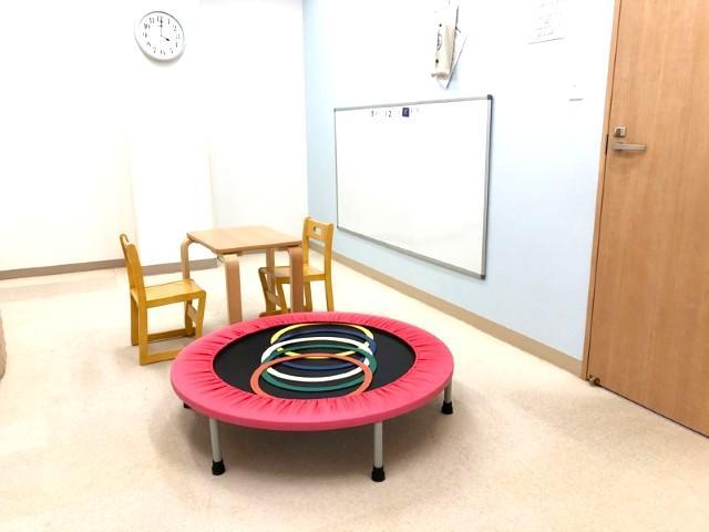 【心理学科卒業の方歓迎】多機能型施設/児童指導員/正社員/送迎なし/残業ほぼなし/⽉給27.7万円〜/年間休日120日以上♪/業界大手の充実した教育体制＆待遇が魅力◎の写真5枚目