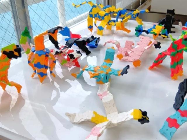 【児童指導員】多機能型施設/年休110日以上/日月祝休み！完全週休2日制/残業ほぼなし/送迎なし/学習支援を軸とした、1対1の完全個別療育◎/月給19万円～/正社員/資格必須の写真1枚目