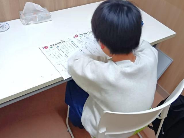 【児童指導員】多機能型施設/年休110日以上/日月祝休み！完全週休2日制/残業ほぼなし/送迎なし/学習支援を軸とした、1対1の完全個別療育◎/月給19万円～/正社員/資格必須の写真6枚目