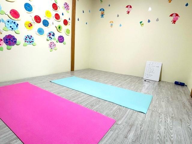 【児童指導員】多機能型施設/正社員/資格必須/月給21万円～/送迎なし/土日休み/年休124日/残業ほぼなし/ダンス×演劇を通した療育が特徴◎/向き不向きではなく、前向きに♪の写真7枚目