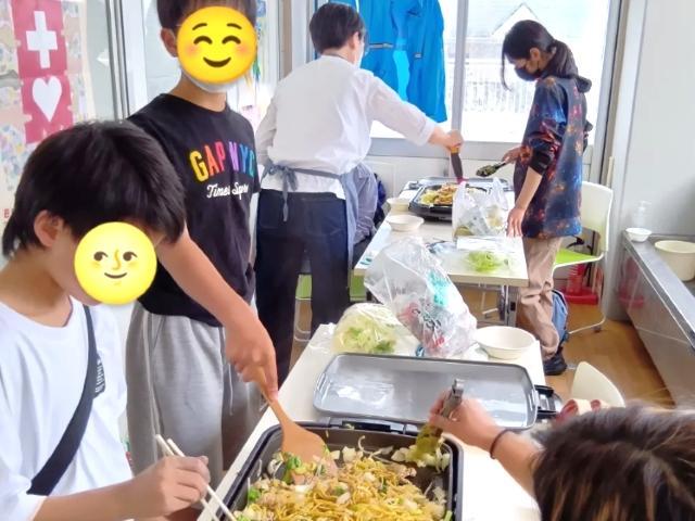 【保育士】多機能型施設/年休110日以上/日月祝休み！完全週休2日制/残業ほぼなし/送迎なし/学習支援を軸とした、1対1の完全個別療育◎/月給19万円～/正社員/資格必須の写真2枚目