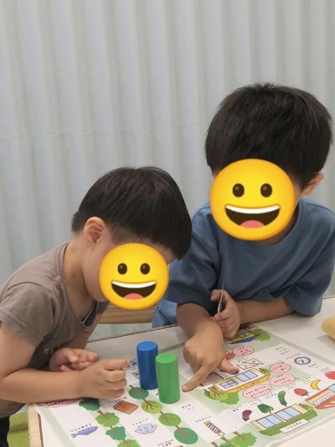 【理学療法士】多機能型施設/正社員/資格必須/月給25万円～/送迎なし◎/日祝休み/年間休日120日/残業ほぼなし/オリジナル教材やABAで子どもたちの羽ばたきを支援♪の写真2枚目