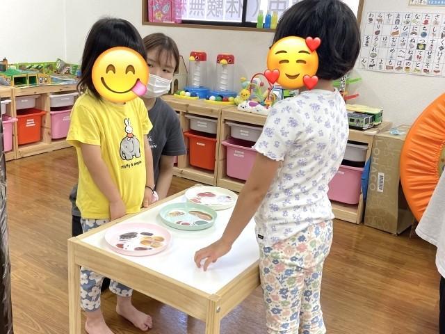 【臨床心理士/公認心理師】児童発達支援/完全週休2日制/日曜休み/送迎なし/研修制度充実/全国100教室以上を展開するFC◎/ABAに基づく独自療育/月給28万円～/正社員/資格必須の写真4枚目