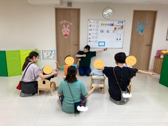 【作業療法士】児童発達支援/完全週休2日制/日曜休み/送迎なし/研修制度が充実！/全国100教室以上を展開するFC◎/ABAに基づく独自療育が特徴♪/月給28万円～/正社員/資格必須の写真3枚目