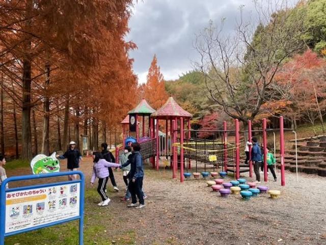 【児童指導員】放課後等デイサービス/完全週休2日制＆残業ほぼなし◎/多彩な遊びやイベントで十人十色の成長を！こどもの発達支援教室♪/月給19万円～/正社員/資格必須の写真2枚目