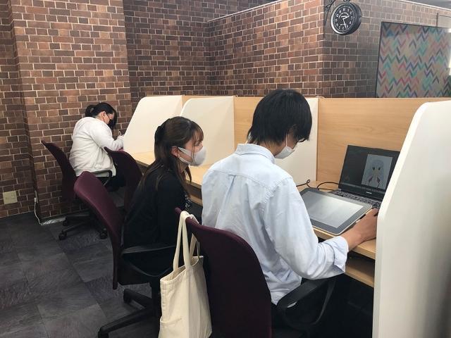 【サービス管理責任者】就労継続支援B型/日祝休み＆残業ほぼなし◎/⽉給35万円～/「好き・自分らしさ」を伸ばせる！現役クリエイターの代表や多彩なプロが集まる事業所/正社員/資格必須