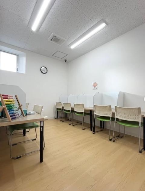 【児童発達支援管理責任者】多機能型施設/日祝休み◎/年休120日以上/集団活動を中心とした療育で思いやりの心をはぐくむ/笑顔あふれる施設を目指して♪/月給33万円～/正社員/資格必須の写真1枚目