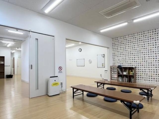 【臨床心理士/公認心理師】多機能型施設/日祝休み◎/年休120日以上/集団活動を中心とした療育で思いやりの心をはぐくむ/笑顔あふれる施設を目指して♪/月給25万円～/正社員/資格必須