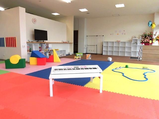 【児童指導員】多機能型施設/日祝休み◎/研修充実＆手厚い福利厚生あり！/「楽しい・笑顔・達成感」を伸びしろにつなげ、開花させたい♪/月給20万円～/契約社員/資格必須の写真9枚目