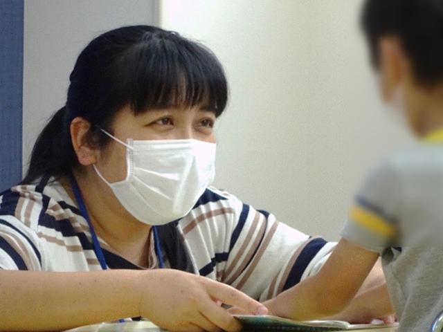 【児童指導員】児童発達支援/完全週休2日制/送迎なし◎/経験者を募集！/オーダーメイドの早期療育で、その子らしい豊かな未来をつくるお手伝い♪/月給20.5万円～/正社員/資格必須の写真3枚目