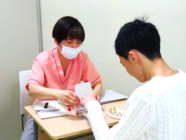 【児童発達支援管理責任者】多機能型施設/正社員/資格必須/月給28万円～/日祝休み/年間休日122日/残業ほぼなし/駅チカ/最先端の技術を取り入れた施設です◎