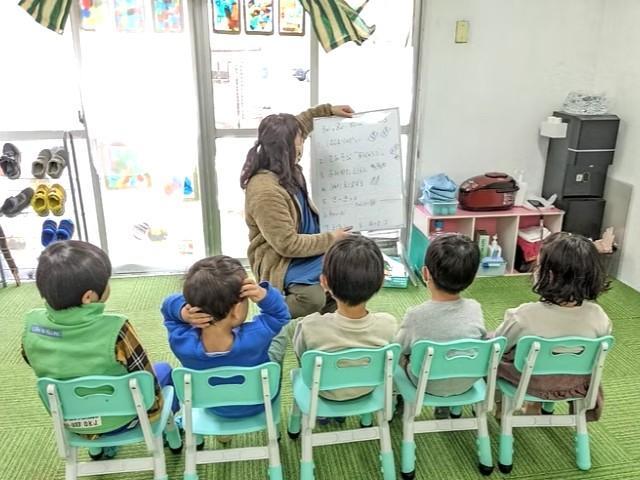 【保育士】多機能型施設/年間休日120日/日祝休み◎/月給25.5万円～/生きる力を育てる療育！/SSTと実体験学習で、子どもたちの将来に向けた支援を実施♪/正社員/資格必須の写真1枚目