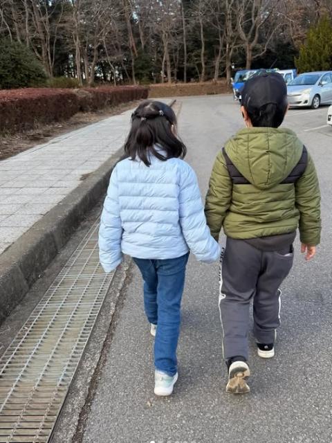 【児童指導員】多機能型施設/日曜休み◎/年間休日113日/残業ほぼなし/全国展開中の大手FC/豊富なノウハウ・充実の研修でさらに成長も♪/月給22.8万円～/正社員/資格必須の写真3枚目