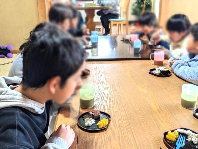 【児童指導員】月給21万円～/放課後等デイサービス/年休110日以上/日祝休み◎/一人ひとりに成功体験を！学習支援と集団療育でそれぞれの自立を支援♪/正社員/資格必須の写真2枚目