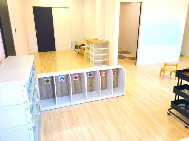 【保育士】⽉給25万円〜/児童発達⽀援/駅チカ/日曜固定休/新卒可/全9施設を展開中の法人/社内転勤OK！働き方ややりたい仕事に合わせて勤務先を選べる♪/正社員/資格必須の写真7枚目