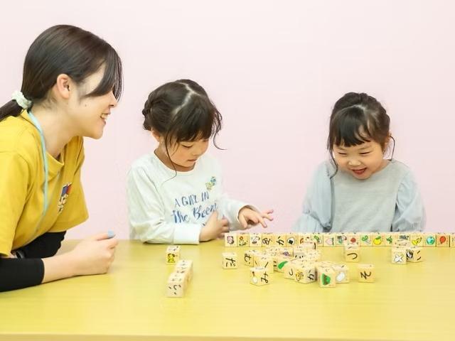 【児童発達支援管理責任者】多機能型施設/正社員/資格必須/月給26万円～/土日祝休み/残業ほぼなし/脳科学に基づいた発育ダンスや右脳教育を実施◎の写真3枚目