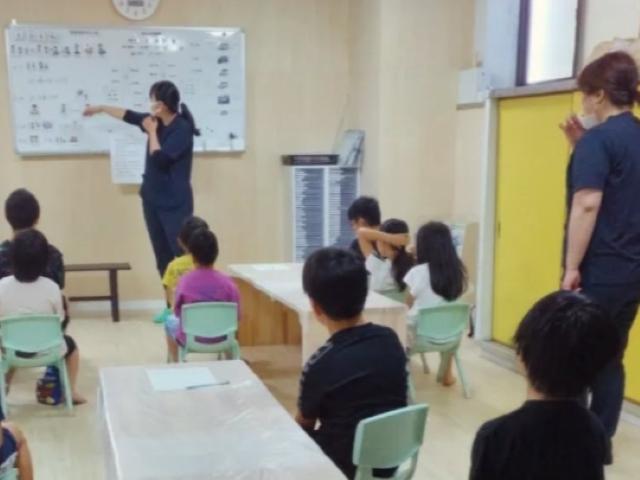 【保育士】多機能型施設/週休2日制/日祝休み◎/残業ほぼなし/発達の土台を育てる身体アプローチ♪/発達指標を用いた療育＆専門プログラムで成長を支援/月給21万円～/正社員/資格必須の写真2枚目