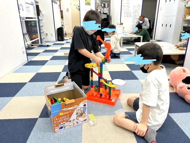 【理学療法士】放課後等デイサービス/週休2日制◎/産休育休取得実績あり/研修費補助あり/ロボット教室など独自の療育を実施♪/月給28万円～/正社員/資格必須の写真4枚目