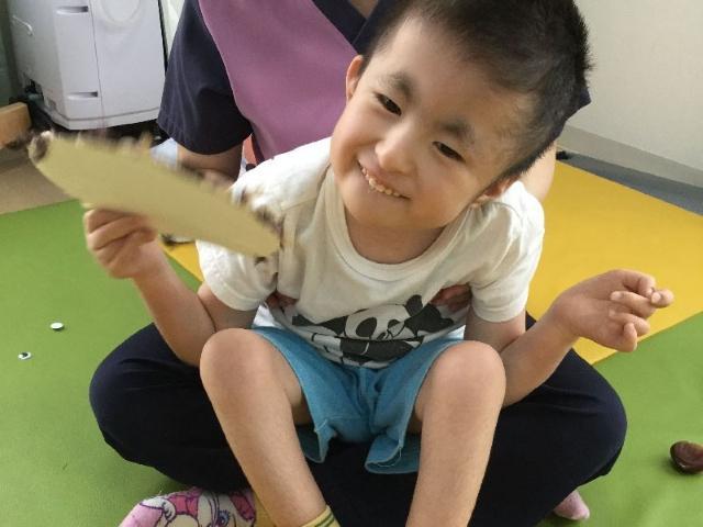 【児童指導員】重症心身障害児施設/年休118日◎/日祝休み/医療・療育・リハビリが三位一体となった複合型施設/子どもが安心して通える場を提供♪/月給20.2万円～/正社員/資格必須