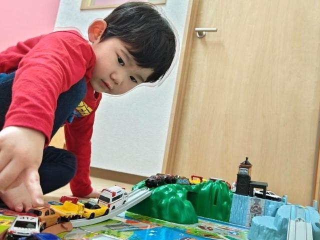 【臨床心理士/公認心理師】児童発達支援/残業ほぼなし◎/送迎なし/研修＆キャリアパス充実！全国展開する大手のFC/みんなで楽しく・着実な成長を♪/月給27万円～/正社員/資格必須の写真1枚目