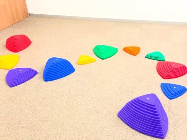 【言語聴覚士】多機能型施設/土日祝休み/年間休日120日◎/子どもたちの将来を見据えた実践的なトレーニングで、のびやかな成長をサポート♪/月給20.3万円～/正社員/資格必須